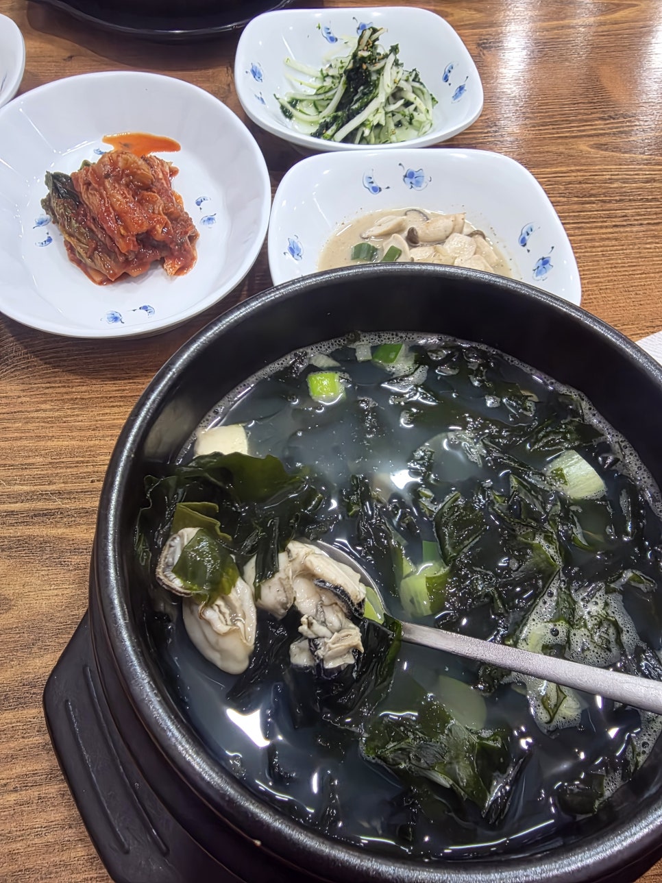 통영굴밥 상무점 사진 5