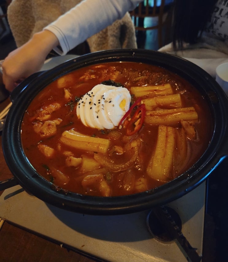  상남동 소쿠리 늦은 시간까지 영업하고 단체 회식하기 좋은 분위기 맛집