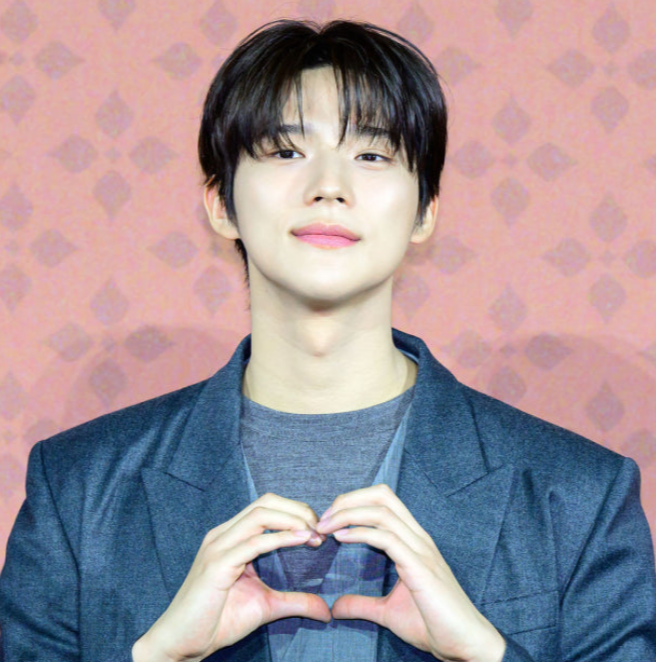 문상민 영화 '파반느' 넷플릭스 4위 등극! 21세기 청춘 스타의 저력