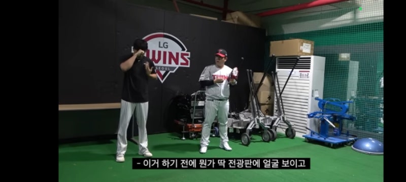 문상훈 시구 현장, 크고 뜻밖의 반전! '인류 최초' 아킬레스건 파열 비하인드 스토리