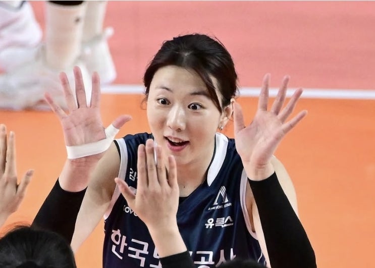 <b>강소휘</b> 연봉 논란에도… 결국 <b>배구</b> 코트 안에서 증명했다