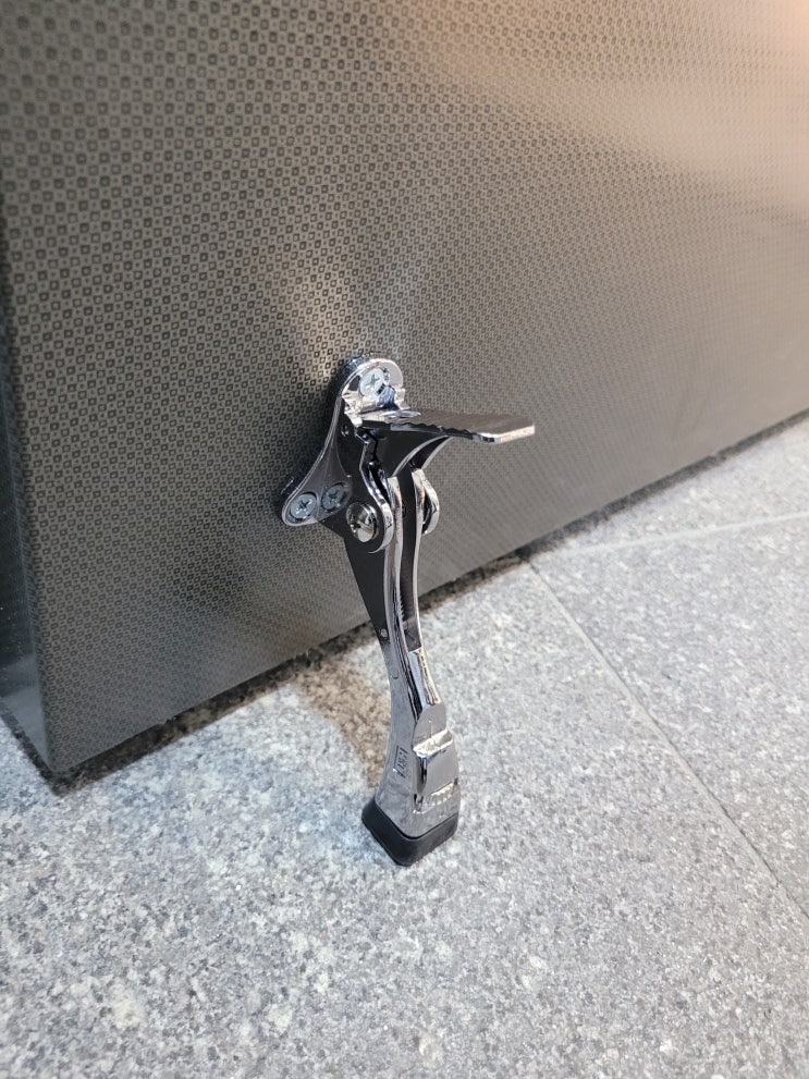  영등포구 당산동 오피스텔 드하르당산 현관문 도어스토퍼 자동 말발굽 당일 설치 ㅡ 바로출장집수리