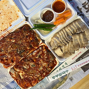 [은평구/녹번] 충무칼국수 | 칼국수만큼이나 유명한 굴보쌈 맛집