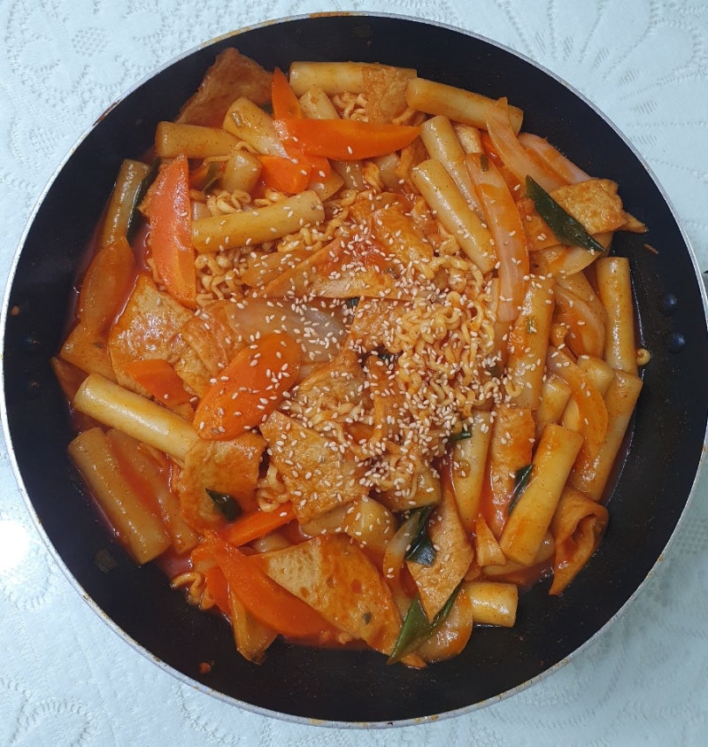 이마트 노브랜드 밀 국물떡볶이로 라볶이만들기