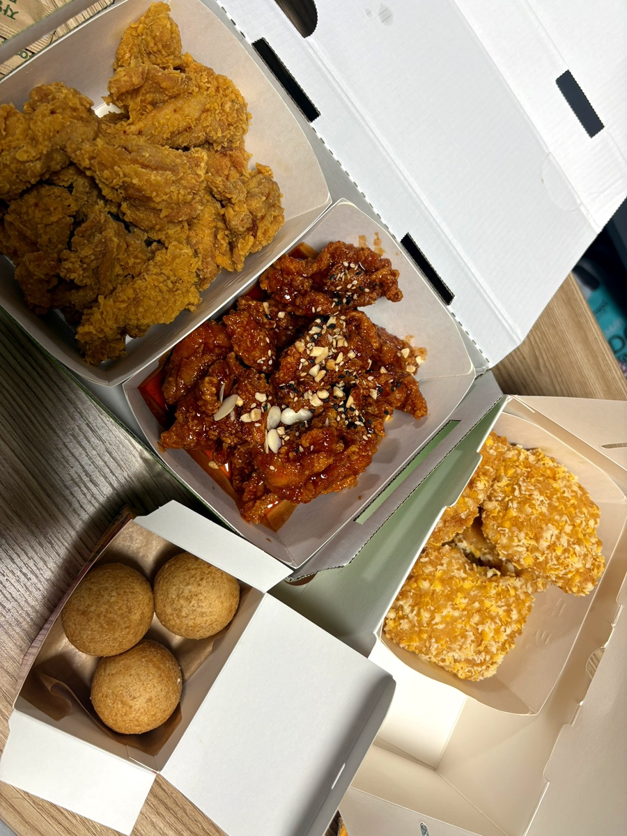 자담치킨 성곡마리나항점 사진 2
