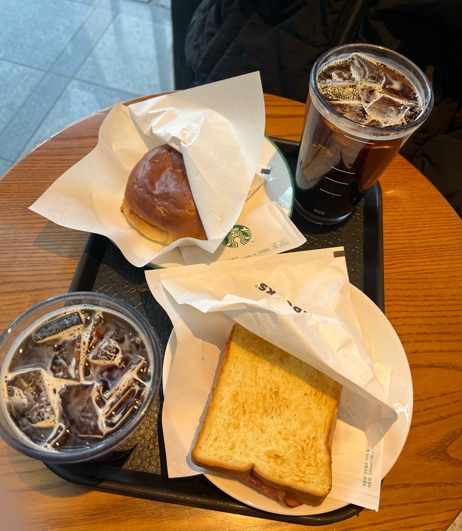 스타벅스 마포아크로점 사진 6