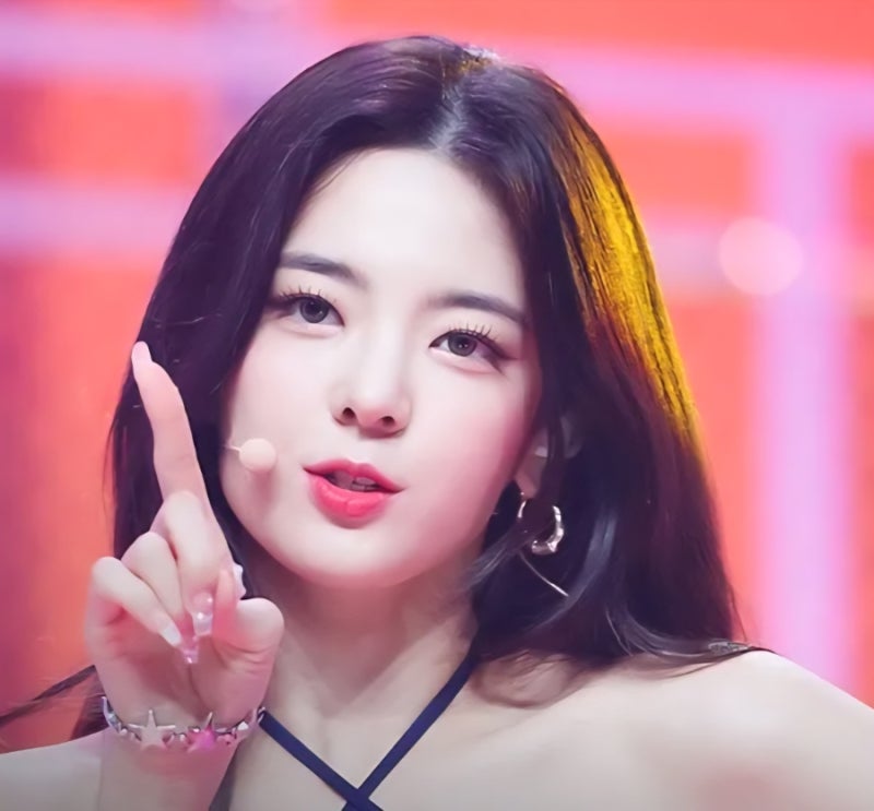 ITZY 리아 프로필 총정리: 나이, 키, 집안부터 복귀 소식까지 완벽 가이드