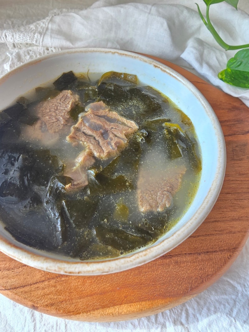 소고기 미역국 레시피 한우 사태로 미역국 맛있게 끓이는 법