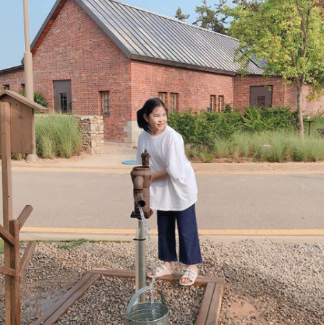타블로 딸 하루 근황 충격… “아빠 바지까지 맞는다” 16살 폭풍성장