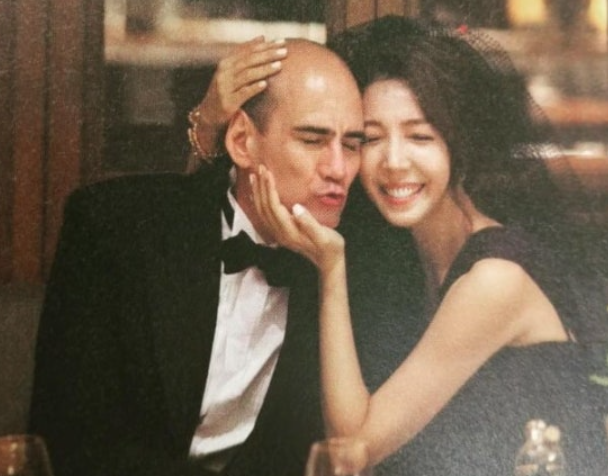 "미국인 남편과 별거 중?" 배우 전수경, 4년째 못 만난 사정