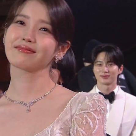  '둘이 진짜 사귀는거 아니지?' 대놓고 애정 폭팔, 변우석 아이유 팔레트도 나온다 (짤,사진)