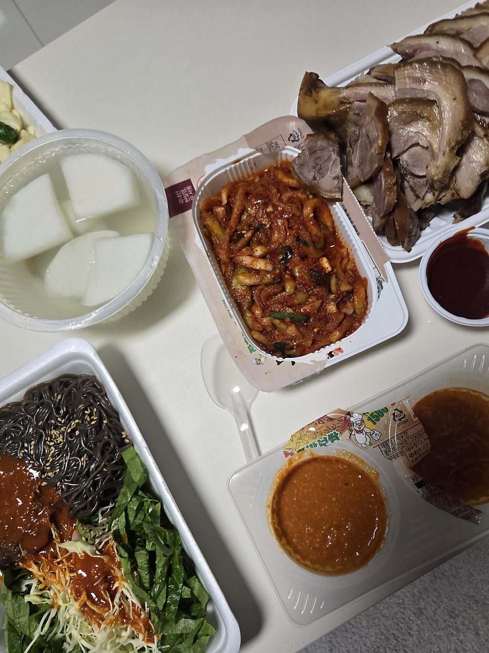 장충동왕족발 봉동점 사진 4