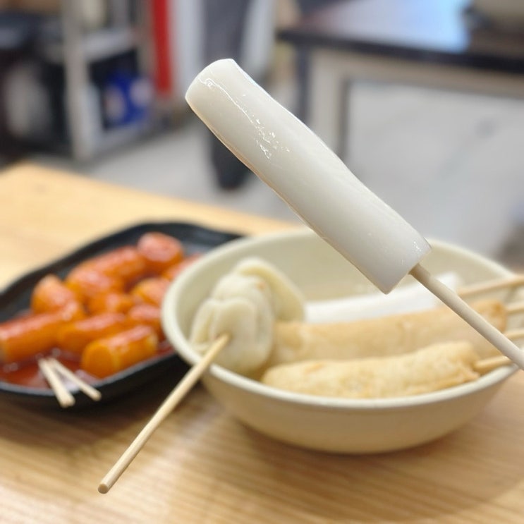  부산여행 부평 깡통시장 쉬어가기 좋은 장우손부산어묵 깡통시장본점 실내석 쌀떡볶이 어묵 물떡 리뷰.