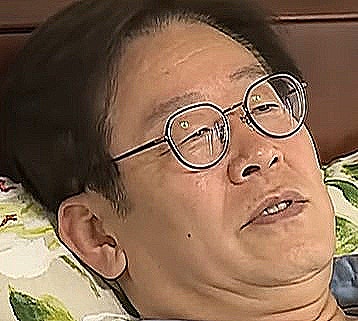 지지율 표 비교(노무현, 이명박, 박근혜, <b>문재인</b>, 윤석열, <b>이재명</b>)