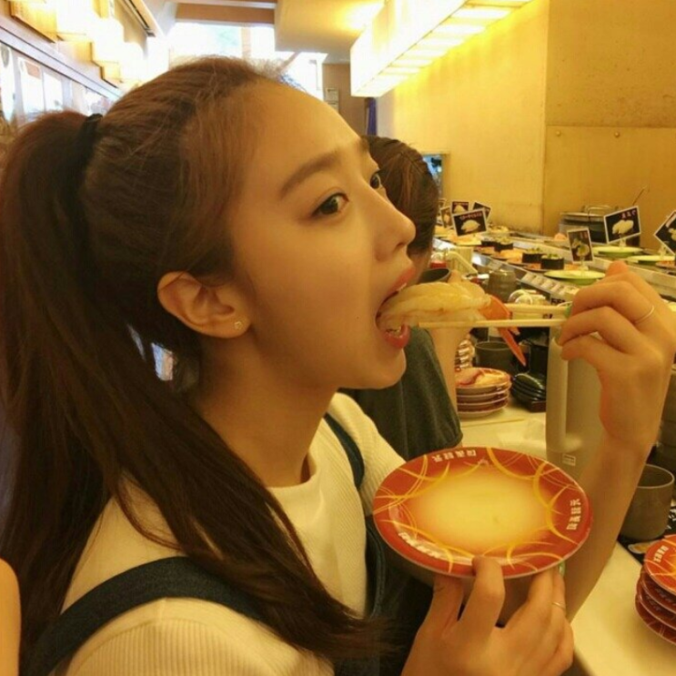  '매우 드문 경우..' 만 19세 대한항공 승무원 했다는 여배우 조건 다시보니..