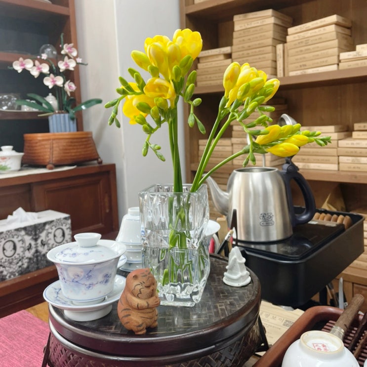  봉황단총 14종과 홍차