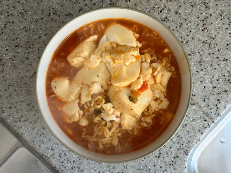  내 방식으로 끓인 초간단 순두부 열라면 레시피 (떠먹는 라면)