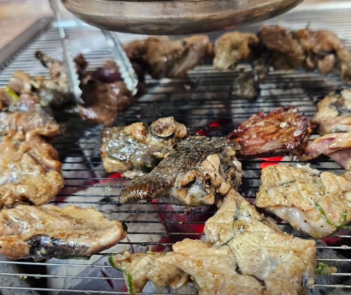 백반기행 피프티피프티 양구밥상 오골계숯불구이 맛집 대월오골계 숯불구이 식당 위치