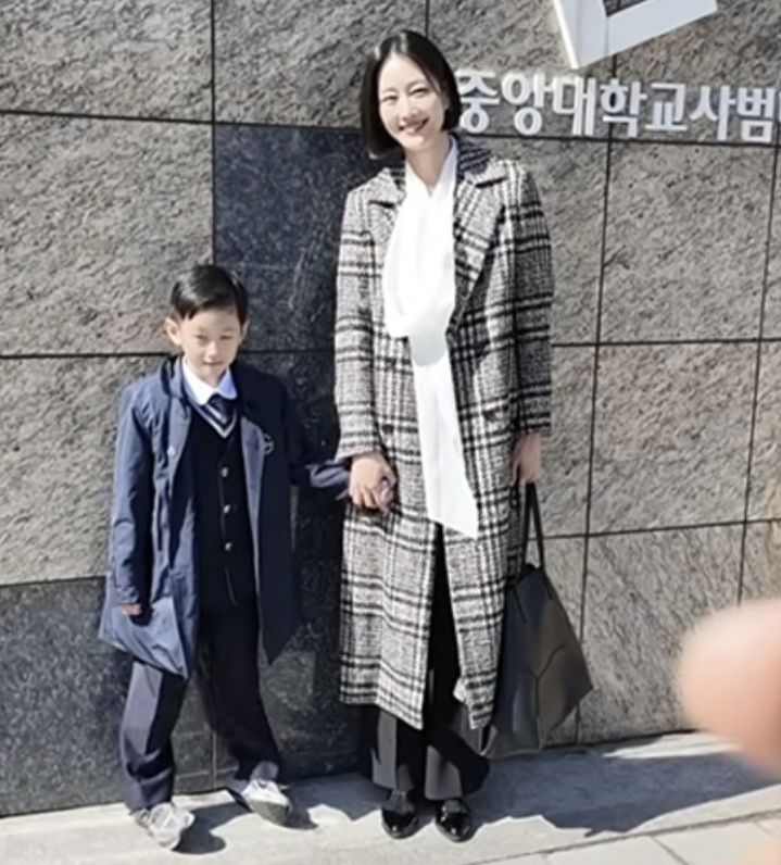   "학비만 1천만 원?" 이현이, 둘째 아들 명문 사립초 입학 전 '심리 상담'까지?