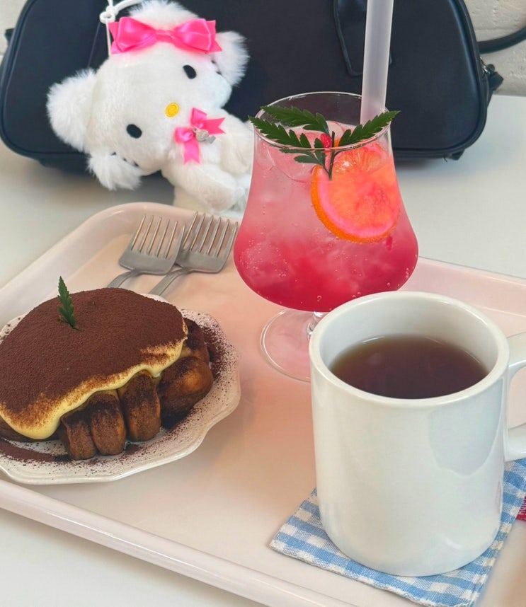  건대 카페 ㅣ 카페 오캄 ㅣ건대입구역 카페 ㅣ 건대 케이크맛집