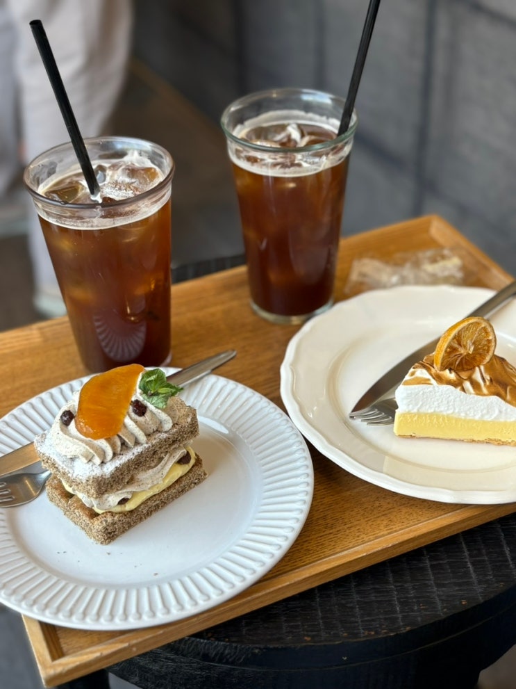  경복궁역 카페 마농트로포 : 블루리본 디저트 맛집 방문 솔직 후기