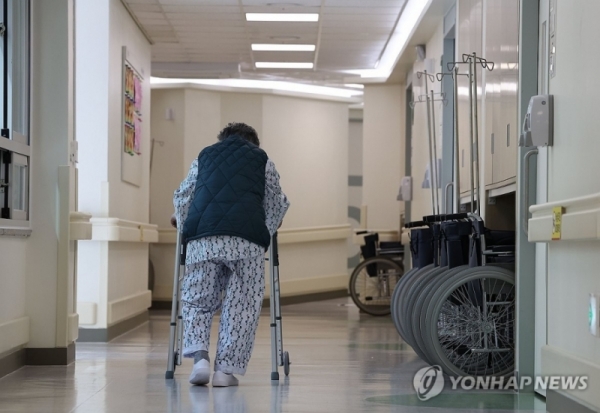 [치매보험] 치매환자 100만 시대, '레켐비' 보장 보험사별 상품 분석