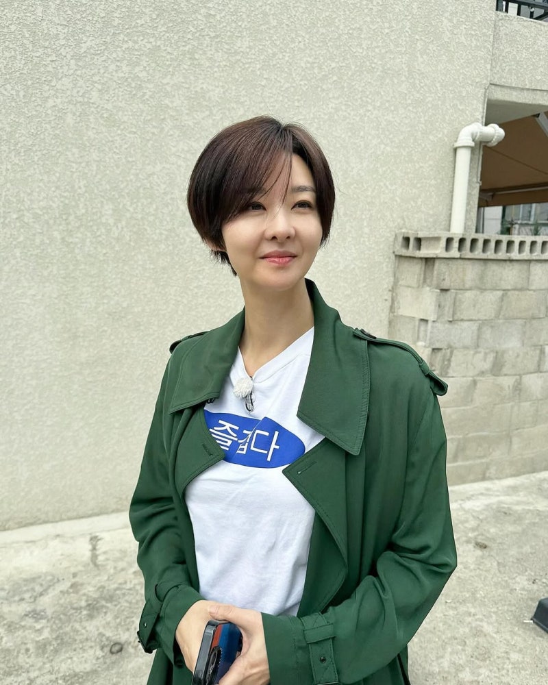 “비극을 이겨낸 배우” 송선미, 50대 믿기지 않는 숏컷 스타일