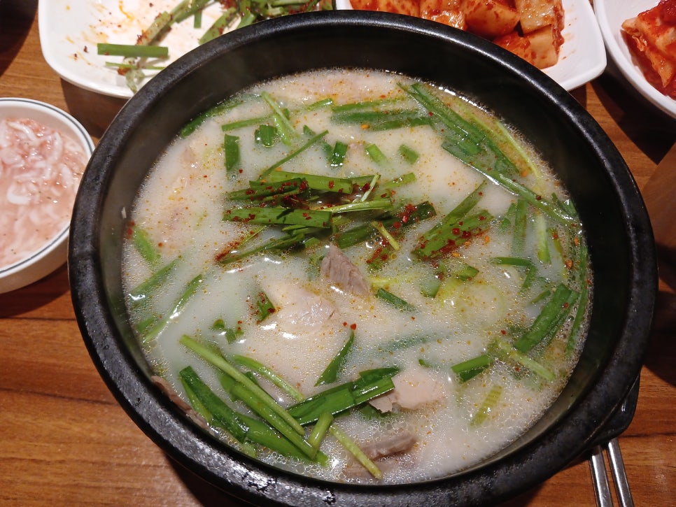 국본가수육국밥 신방점 사진 5