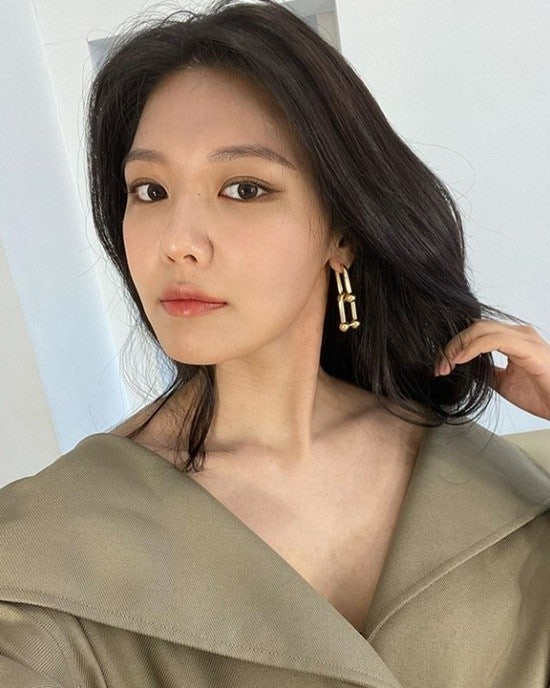 최수영, 소녀시대와 생일파티 명품 선물까지 ‘화기애애’