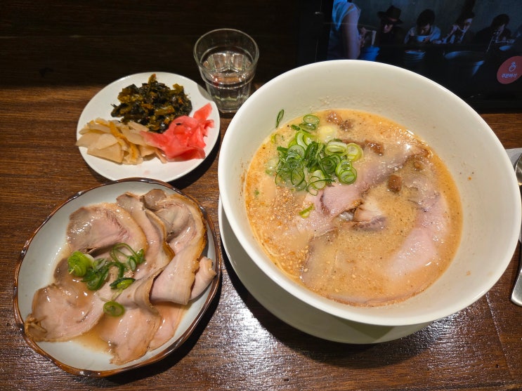  [강서구 맛집] 서울에서 느끼는 가고시마의 향기  입안에서 녹아내리는 차슈와 진한 육수의 '쿠로카메' 후기