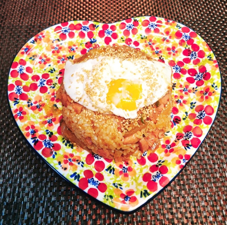  [한 그릇 요리] 스팸 김치볶음밥 맛있게 만드는 법 — 식당 불맛 내는 15분 황금 레시피