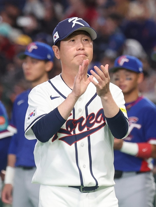 너무 억울한데... 벼랑 끝 <b>류지현 감독</b>이 호주전에 꺼낸 '이것' ㄷㄷ