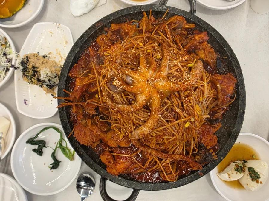 번지농장 돌판아구찜 논산점 사진 6