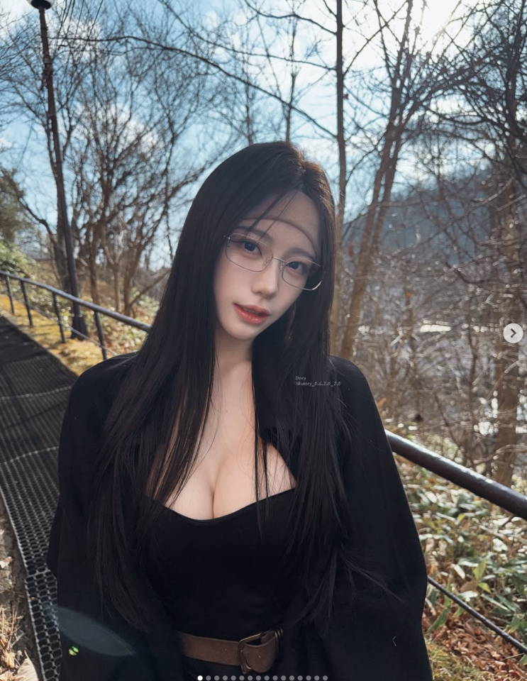  숲속 요정 실사판? 인플루언서 도리 네이처룩