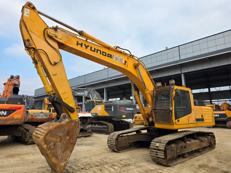  현대 R2900LC-7 2004년식 10 궤도형 중고굴삭기
