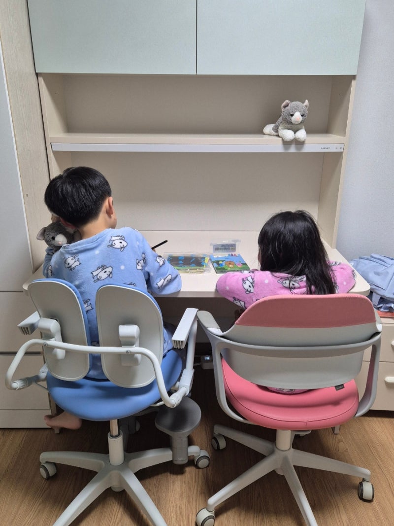 초등 아이방 꾸미기 초등학생책상 리바트 로넌 1200 책상세트 플랩도어형