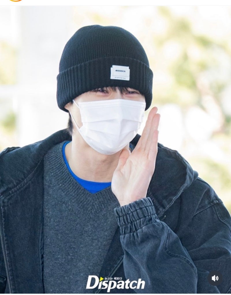 변우석 아더에러 공항패션