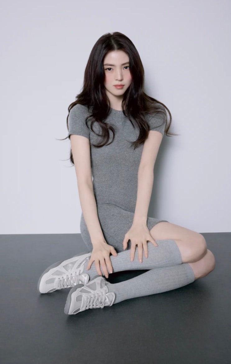  한소희, 차정원, 김나영도 픽한 휠라 글리오 실버문, 발레코어 봄 운동화 사이즈 고민 끝!