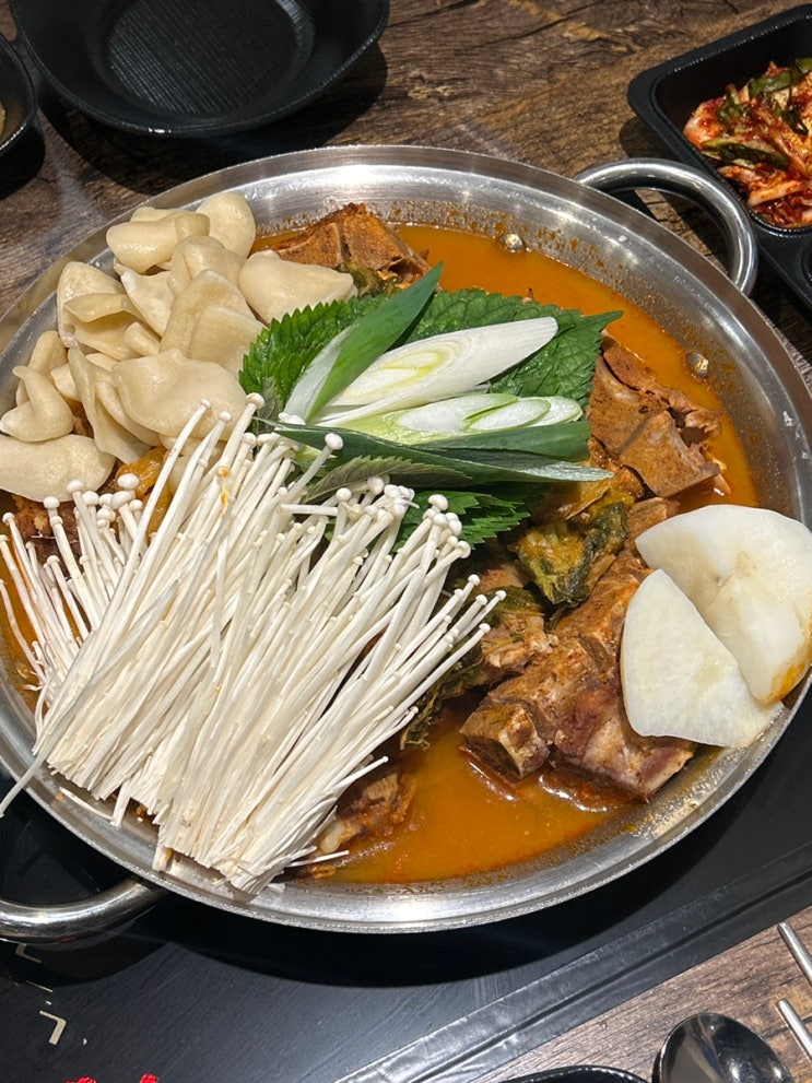  <대구 대현동 맛집> 대구감자탕맛집 대구 뼈다귀해장국 맛집 이유있는감자탕 대현점