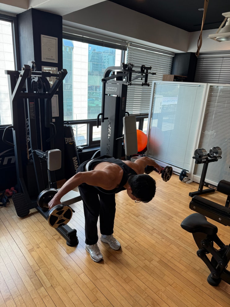  부천 극동아파트 헬스 PT 추천 어깨 후면 운동