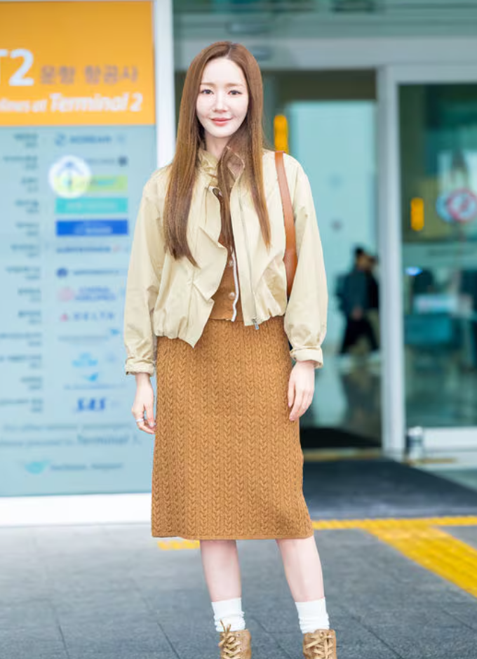  37kg 실루엣! 박민영 브라운 톤온톤 패션 팁