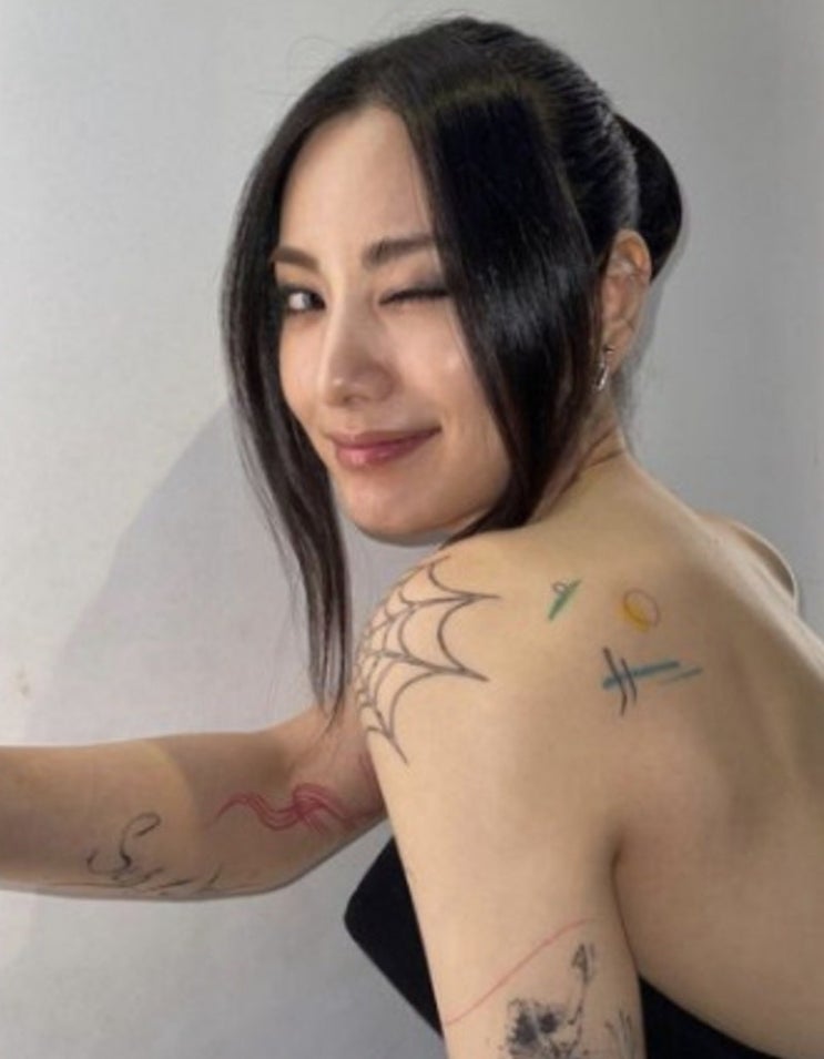  나나 전신 타투 제거, 3천만 원 태우고 얻은 진짜 자유 (비용, 과정, 흉터 총정리)