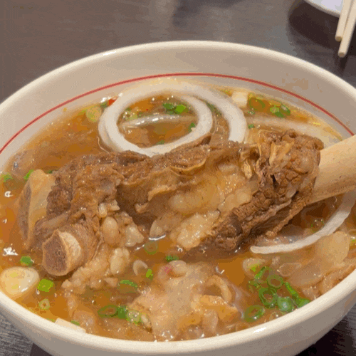  광화문 쌀국수 맛집 까몬, 비주얼 쇼크 왕갈비쌀국수와 감칠맛 폭발 씨푸드볶음밥 후기