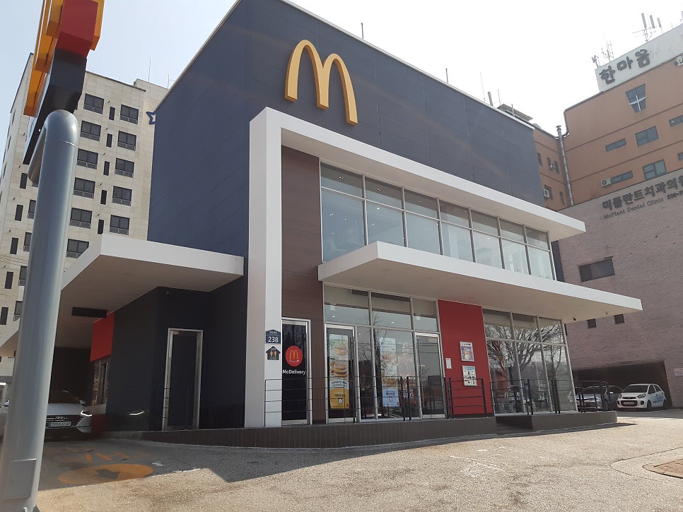 맥도날드 전주중화산DT점 사진 2