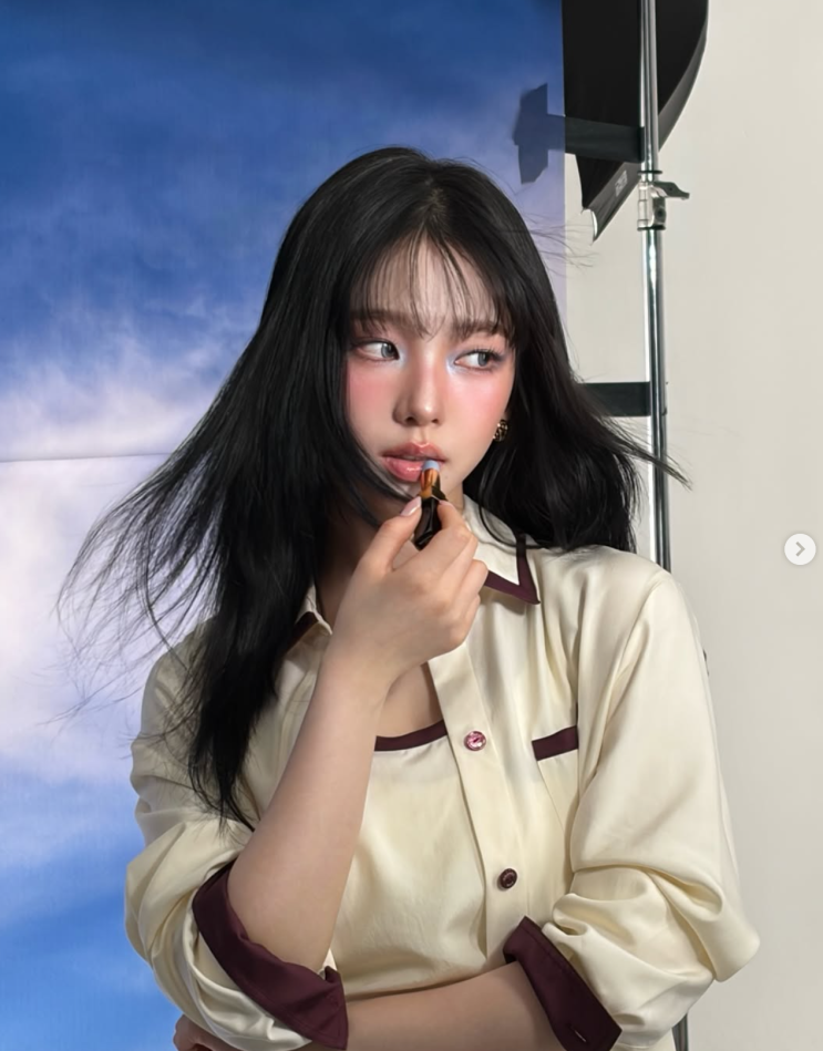  카리나 완벽 계란형 미모 마카오 여신의 귀환!