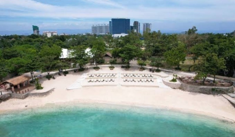 필리핀세부 막탄 여행 명소 – 뉴타운비치 (맑은 바다와 해변 액티비티가 좋은 곳)