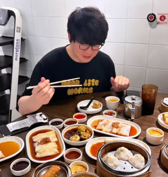  "요즘 왜 이렇게 말랐지?" 연예계 대표 주당이 화장품 모델 위해 작정하고 끊은 '이것'?