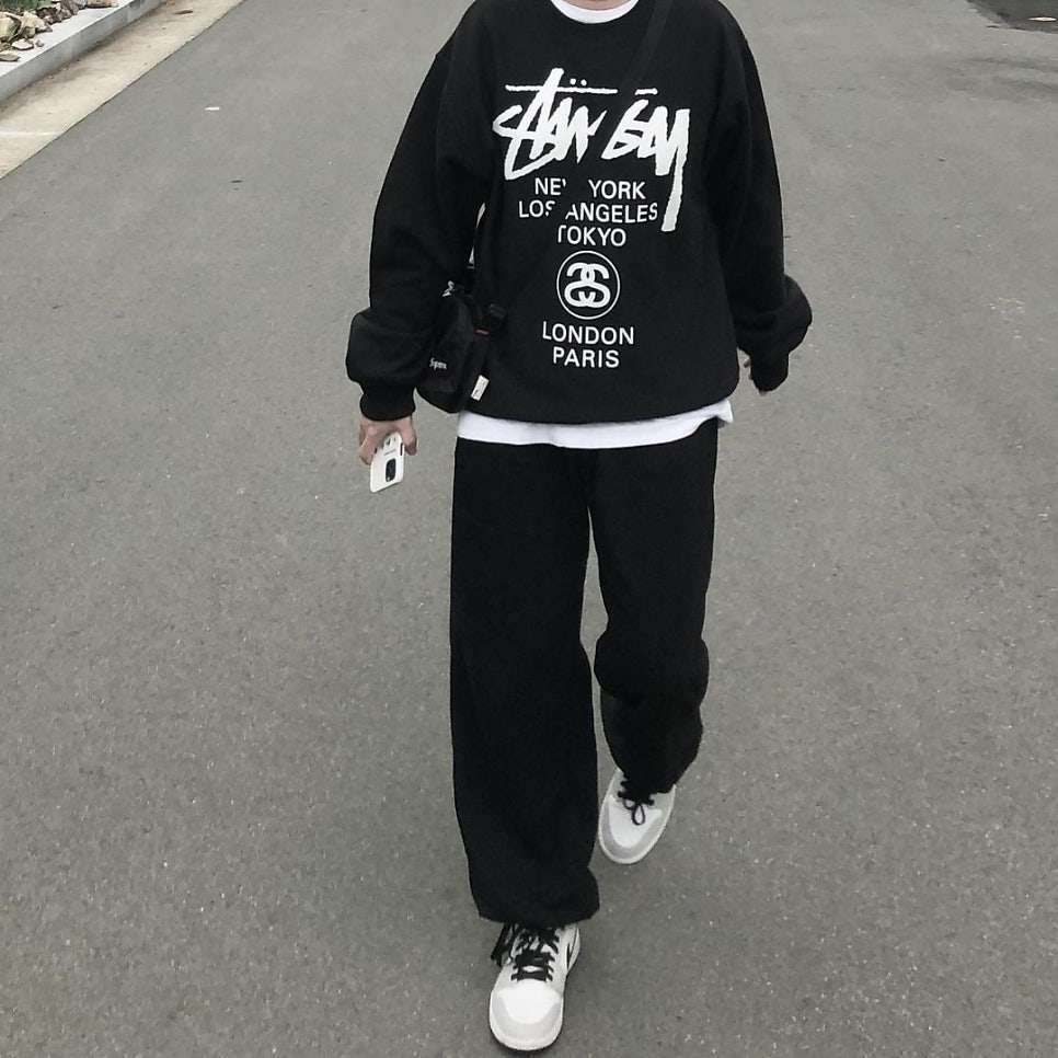 스투시 월드투어 맨투맨
