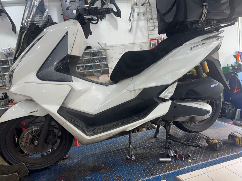 혼다pcx125 구동계정비,스로틀바디청소,밸브간극조정 부산유명오토바이