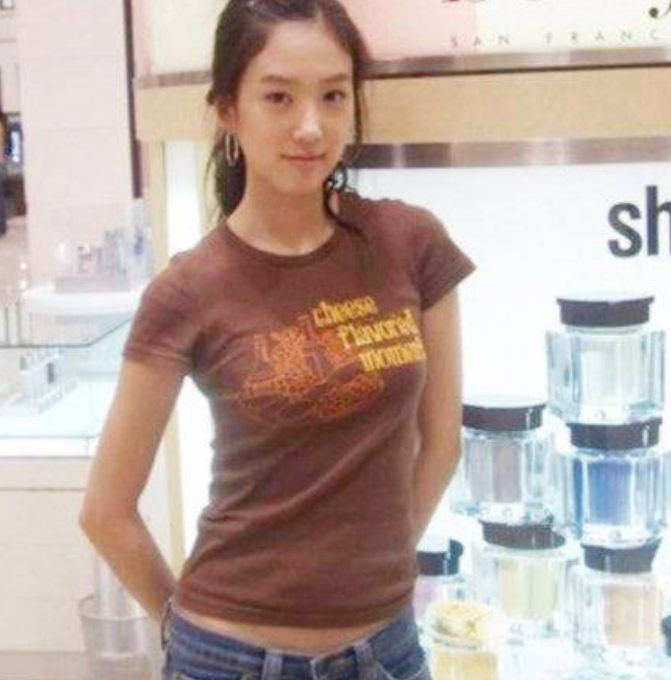  길거리 캐스팅의 전설! 배우 정려원이 선택한 봄맞이 꾸안꾸룩